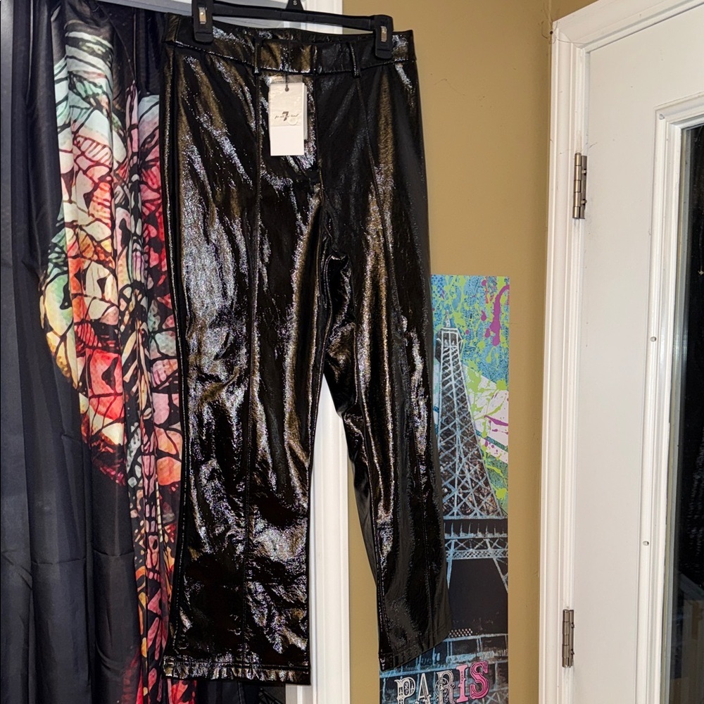 Shiny Black 7 for all Mankind pants M